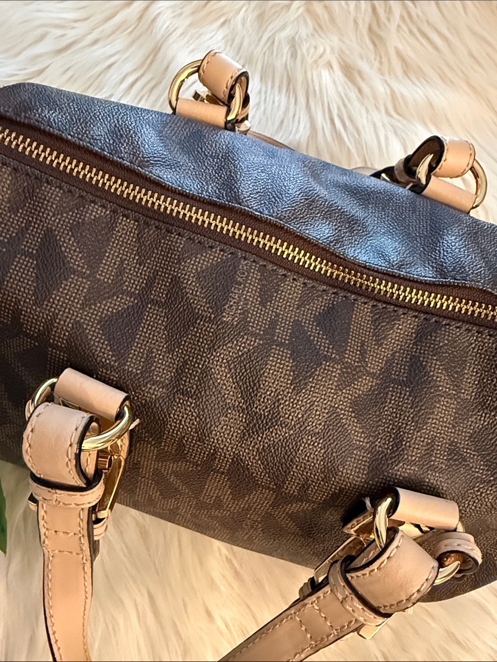 Michael Kors Grayson Speedy - Picture 6 of 14